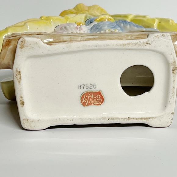 Rare Vintage Lefton Lovebirds in Bird House Napkin Holder. - Picture 6 of 9